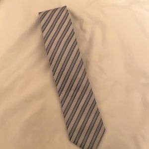 Mens tie. Delahaye London collection. Silver, blue striped design. By izac4men
